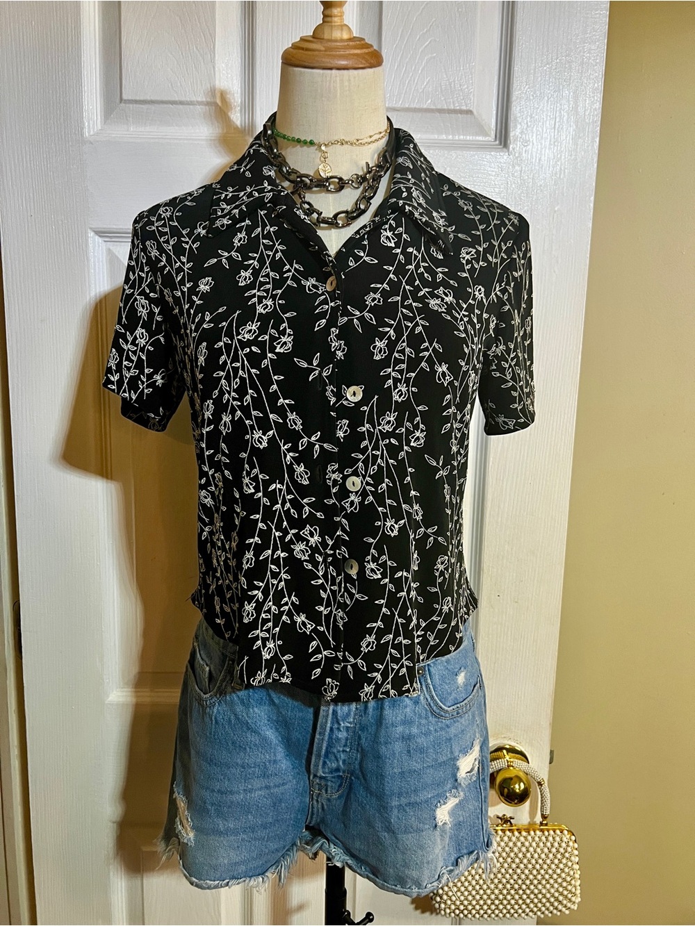 Vtg Ronni Nicole Wms Black Floral Slinky Knit Textured Slit Back Crop Top 4P